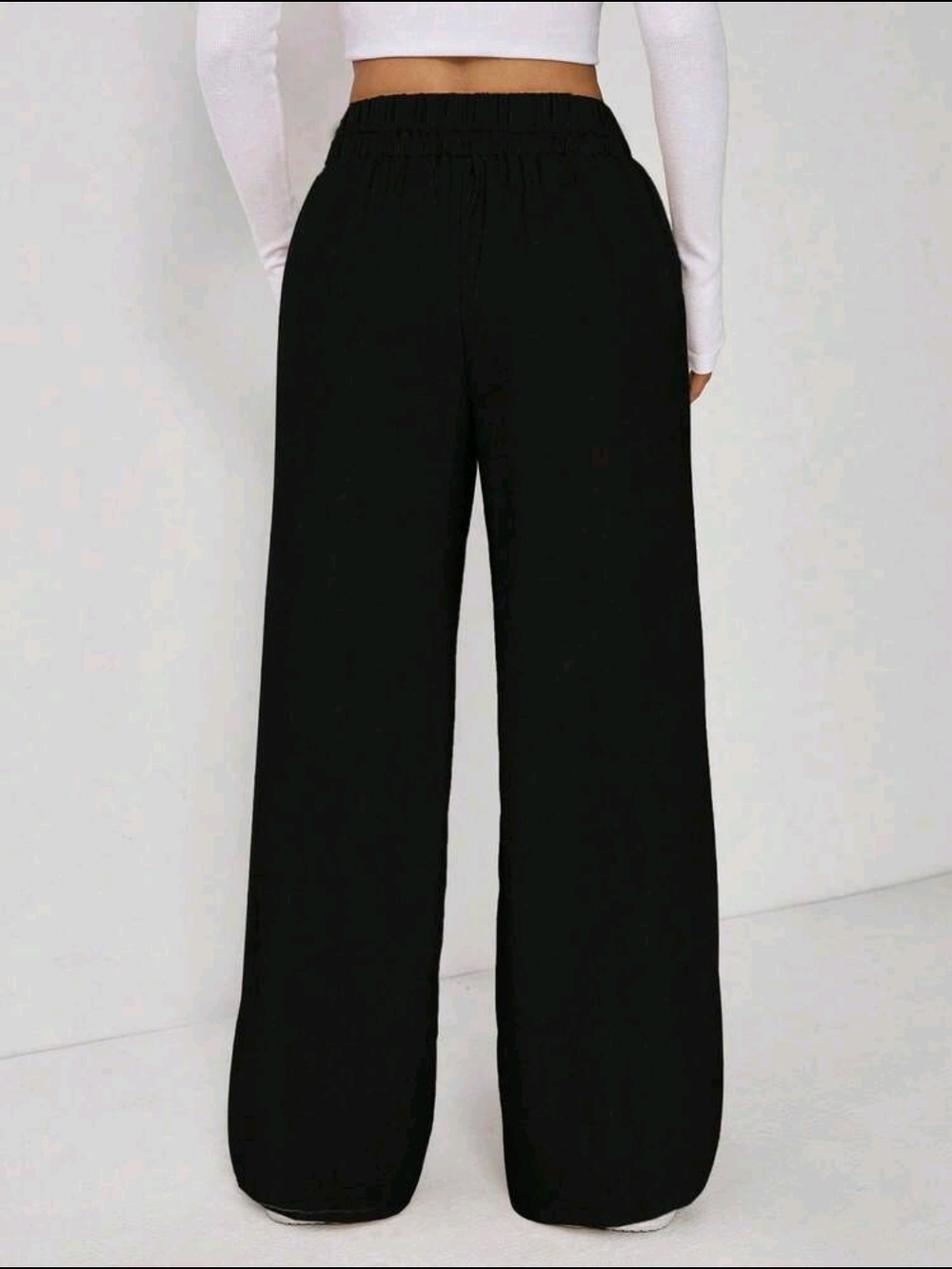 Wide-Leg High-Waist Pants in Black - Picture 2 of 2